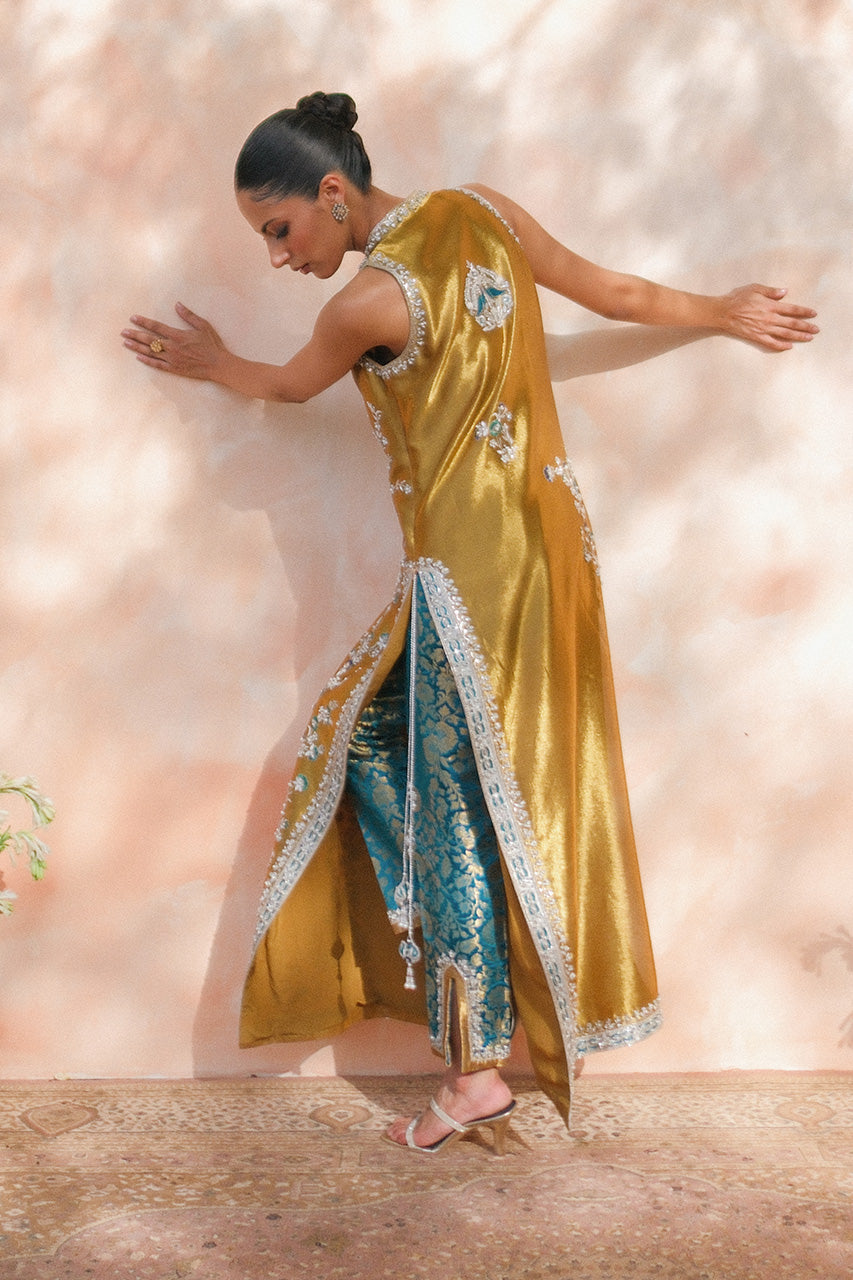 Sania Maskatiya-Shabnam || Double Zari Fabric || Wedding Dress